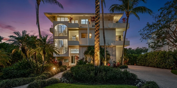 Why Property for Sale in Naples Attracts Buyers From Across the Country Why Property for Sale in Naples Attracts Buyers From Across the Country